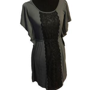 Adorable gray dress with black lace